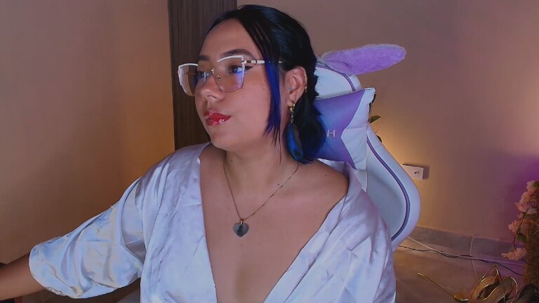 ValeriiLunaa's Streamate show and profile