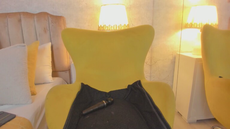 AriBelle's Streamate show and profile