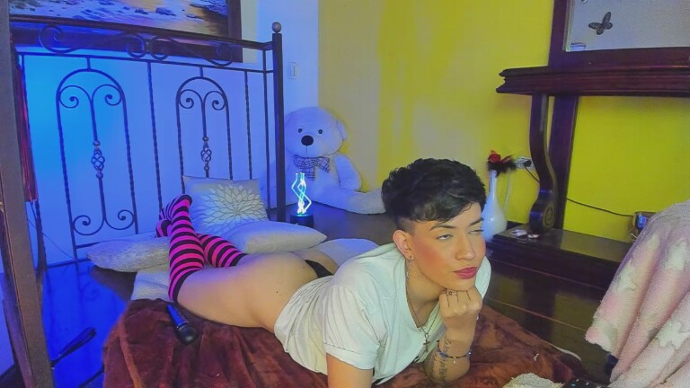 zuly_henao's Streamate show and profile