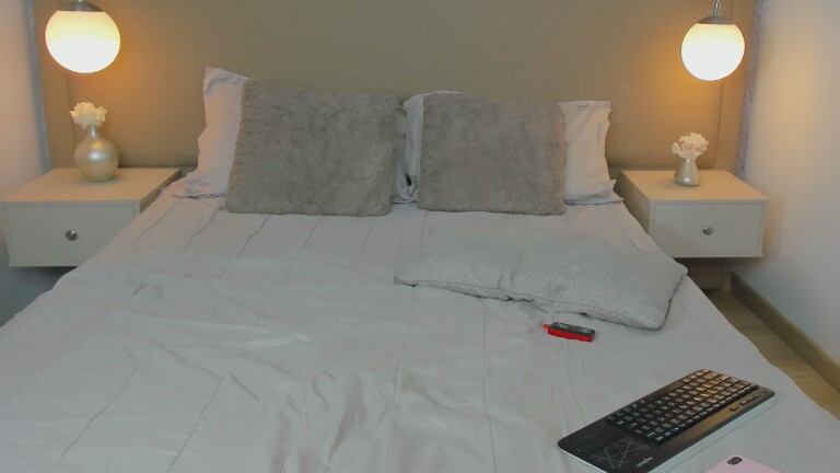 MiaTorricelli's Streamate show and profile