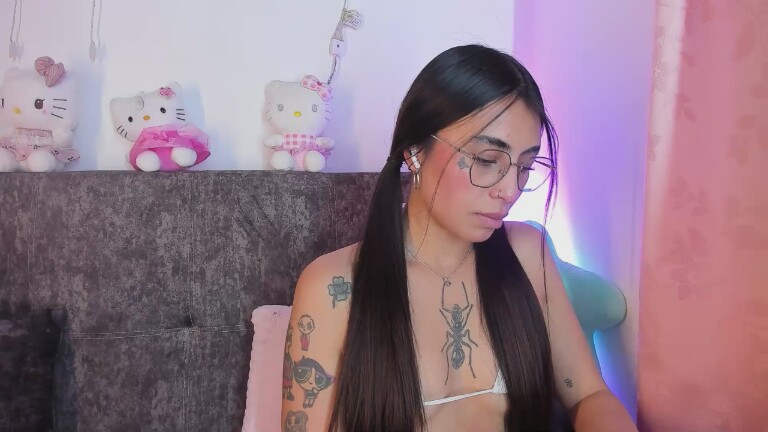 Macarena99's Streamate show and profile