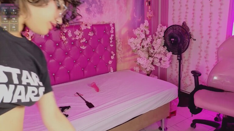 KittyLatina_22's Streamate show and profile