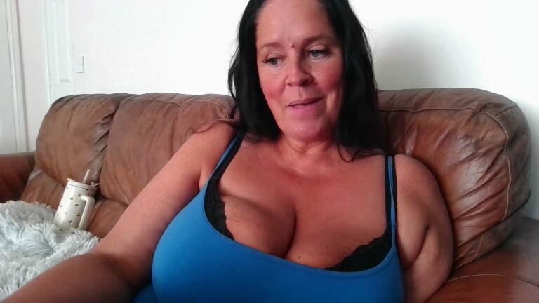 Queen_Dee_X's Streamate show and profile