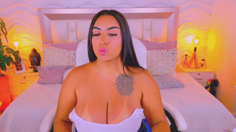 MartinaPiero's Streamate show and profile