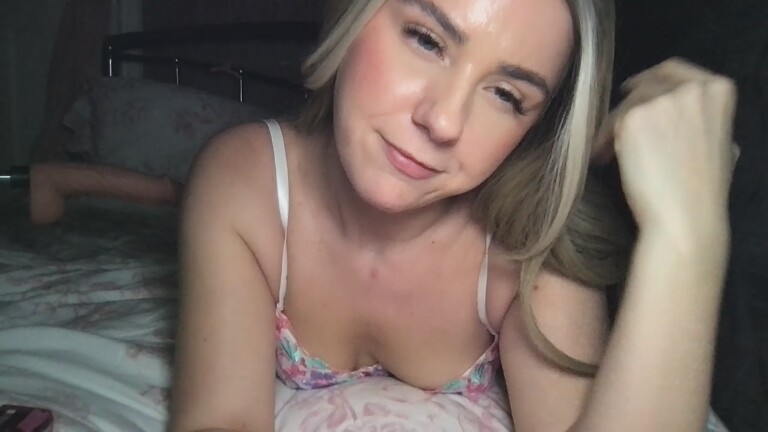 Bella808's Streamate show and profile