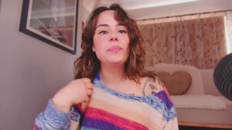 Aerin's Streamate show and profile