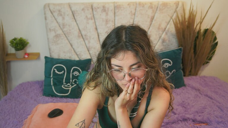 IamAbbi's Streamate show and profile