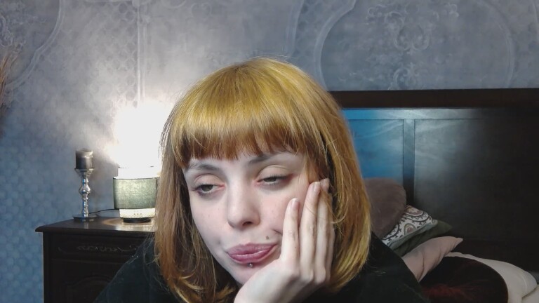 LEEZIE's Streamate show and profile