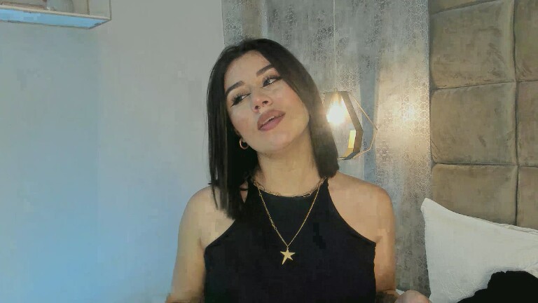 Ginebra_Belucci's Streamate show and profile