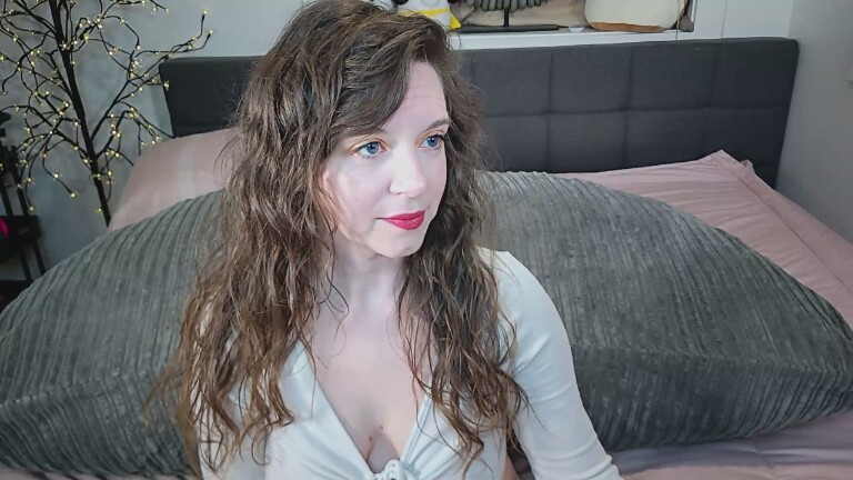 suzyque's Streamate show and profile