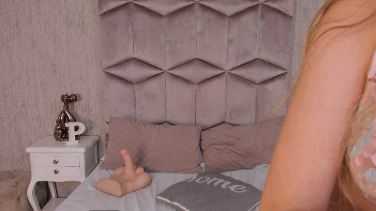 PaulaHills's Streamate show and profile