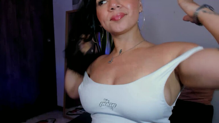 JulieRios's Streamate show and profile