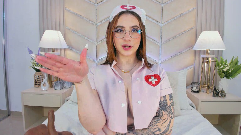 RoxanneWill's Streamate show and profile