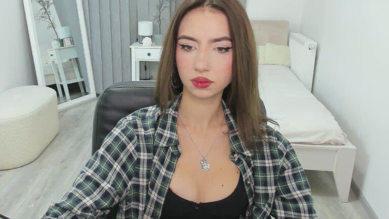 SarahTray's Streamate show and profile