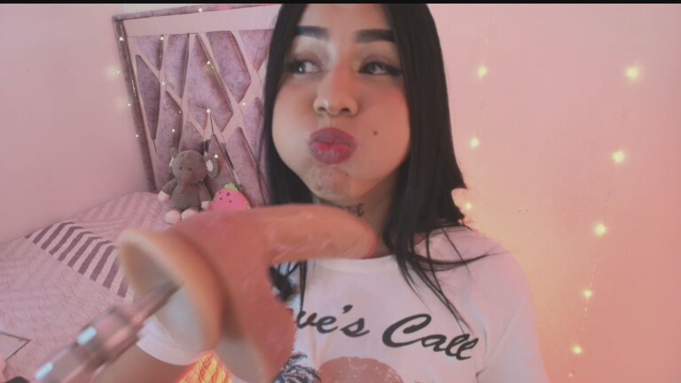 MelanieeSMT's Streamate show and profile