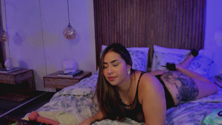 MaraMoore's Streamate show and profile