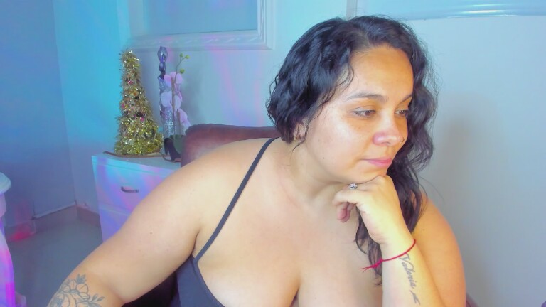 Nina_Lisboah's Streamate show and profile