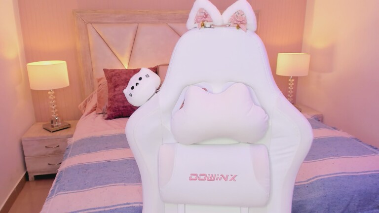 SophiaColinns's Streamate show and profile