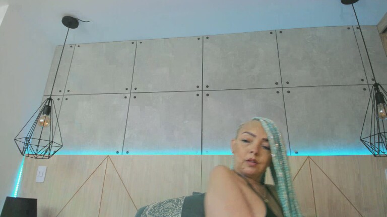 MadisonBecker's Streamate show and profile