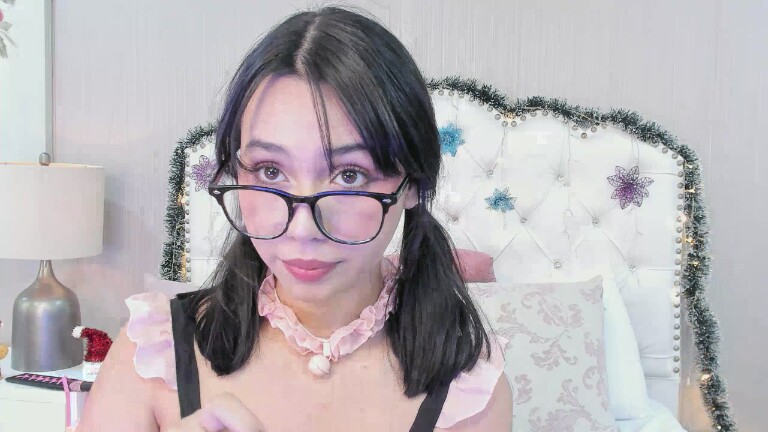 EmilyBlack69's Streamate show and profile