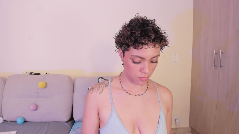 MartinaBrwn's Streamate show and profile