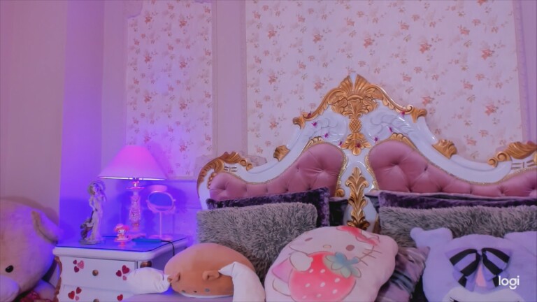 JuneEvanss's Streamate show and profile