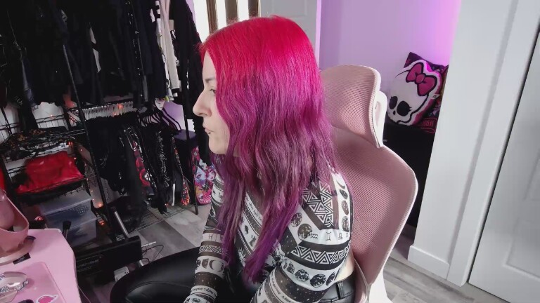 missgennyrock's Streamate show and profile