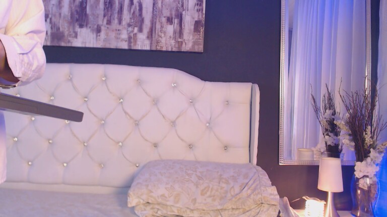 MiticaBrenner's Streamate show and profile