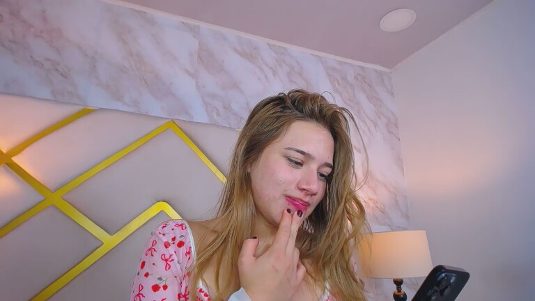 Solara18's Streamate show and profile