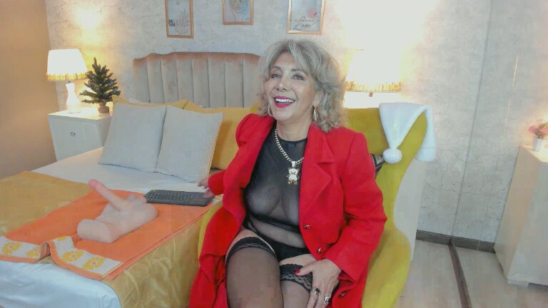 MoulinLamour's Streamate show and profile