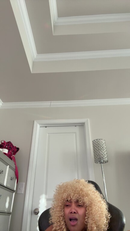 Beautifulbutterflyy's Streamate show and profile