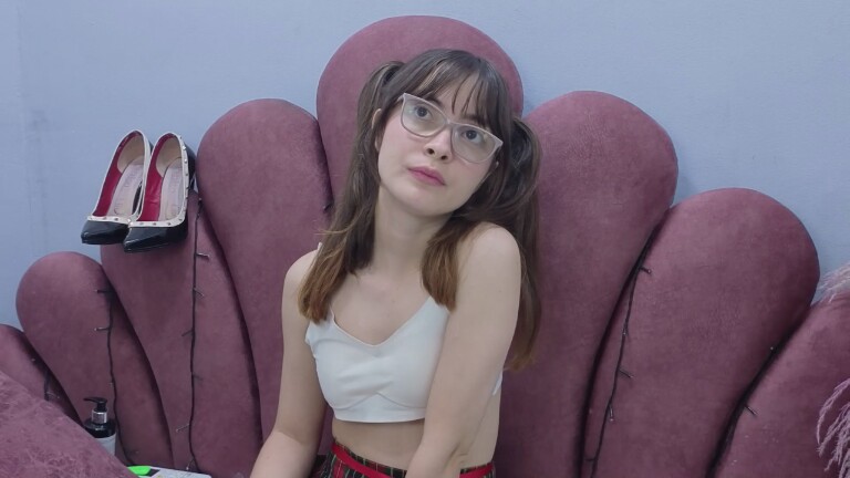 ISABELLAJHONS's Streamate show and profile