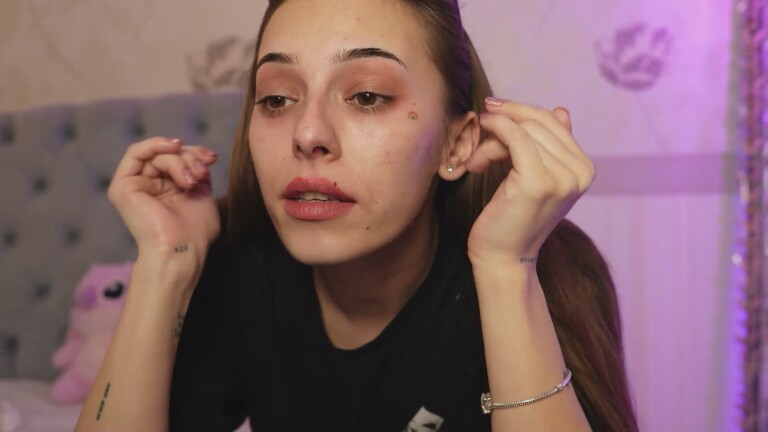 Anya_Sky's Streamate show and profile