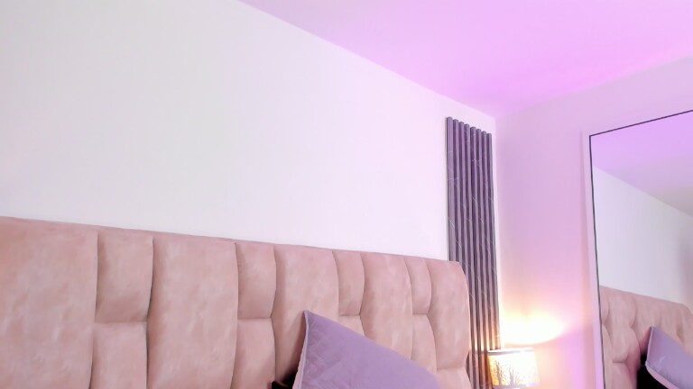 Nathally189's Streamate show and profile