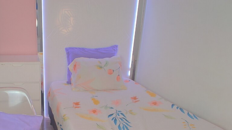 GABYHANK's Streamate show and profile