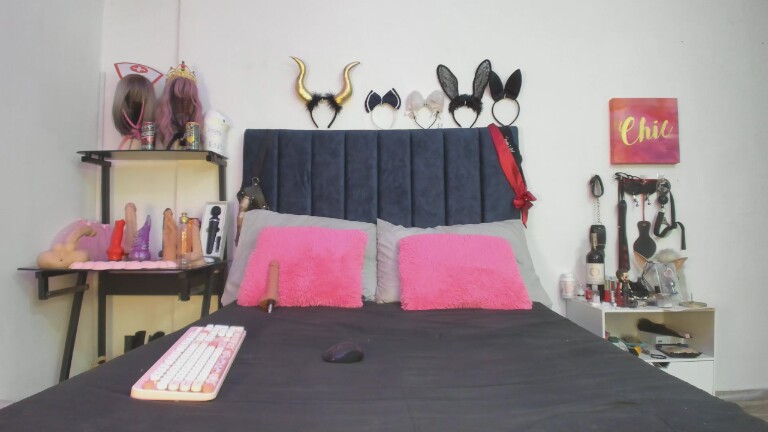 emmilygiraldo's Streamate show and profile