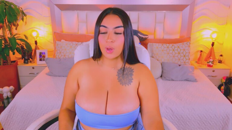 MartinaPiero's Streamate show and profile