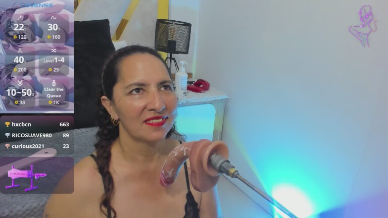 Luna_Mature's Streamate show and profile