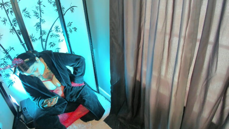 NylonDolly's Streamate show and profile