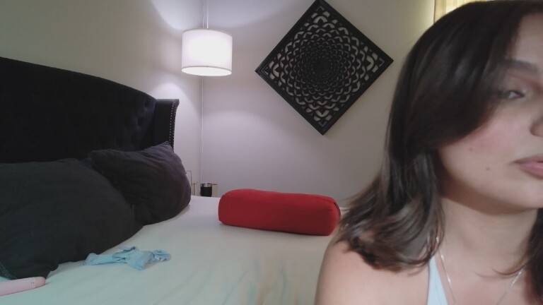 LuciaKing's Streamate show and profile