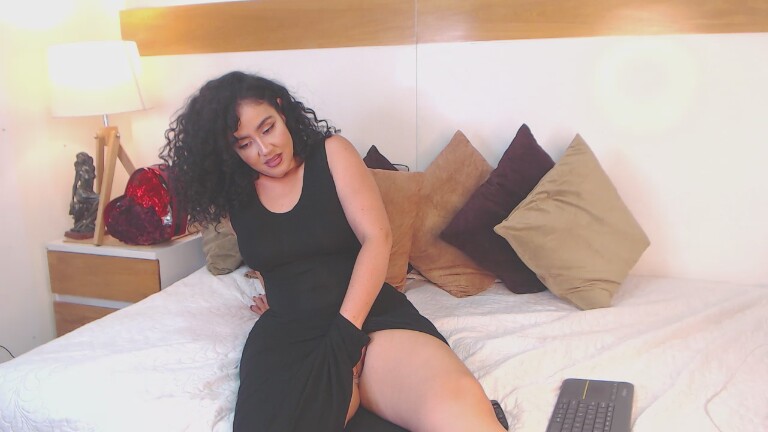 SeleneRisso's Streamate show and profile