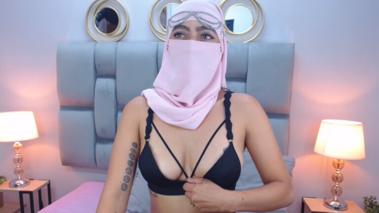 Samira_Al_Hadi's Streamate show and profile