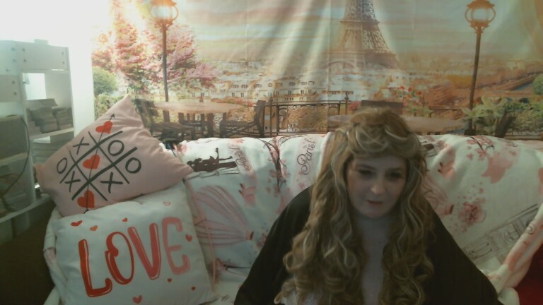 lovehollyann's Streamate show and profile