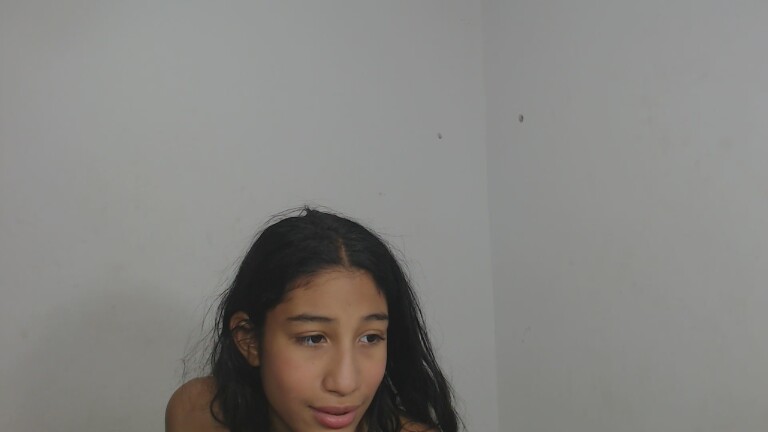 Kalifa_h's Streamate show and profile