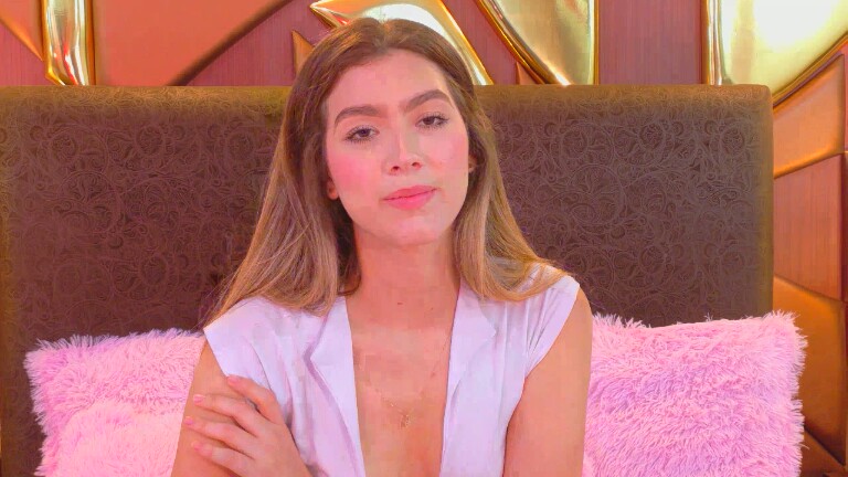 LauraFord's Streamate show and profile