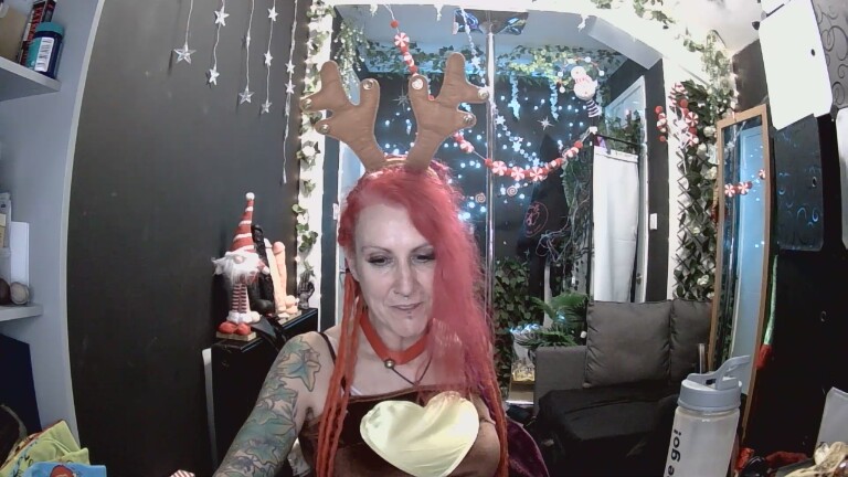 SkySparks's Streamate show and profile