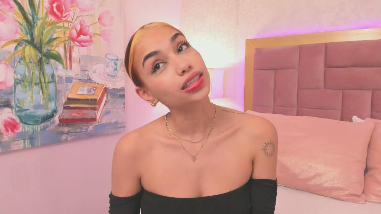 AnnieAdaams's Streamate show and profile