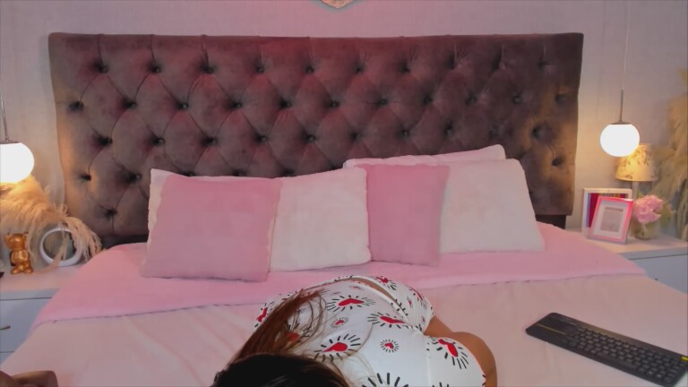 EmmaPrinncess's Streamate show and profile