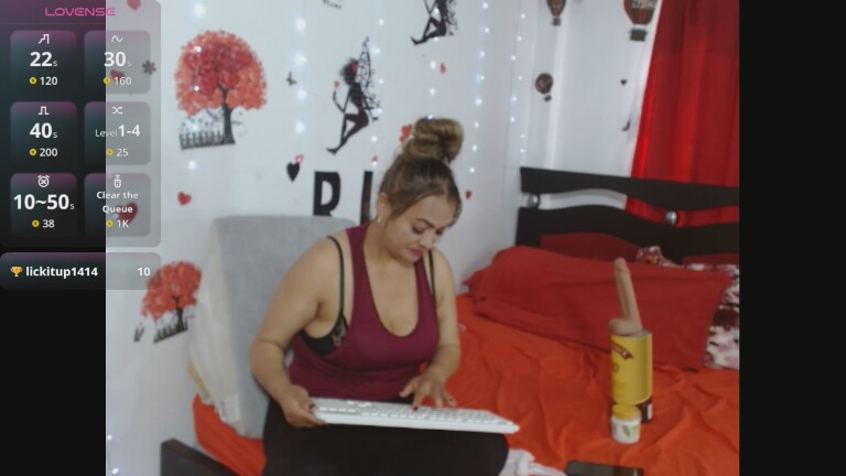 Caro_Williams's Streamate show and profile