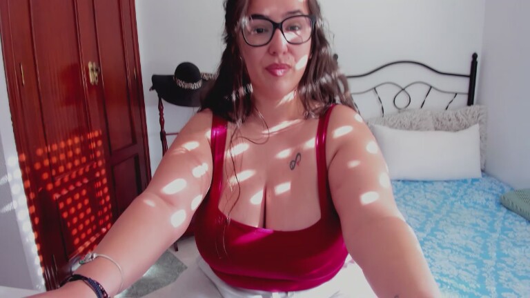 MoniMoon's Streamate show and profile